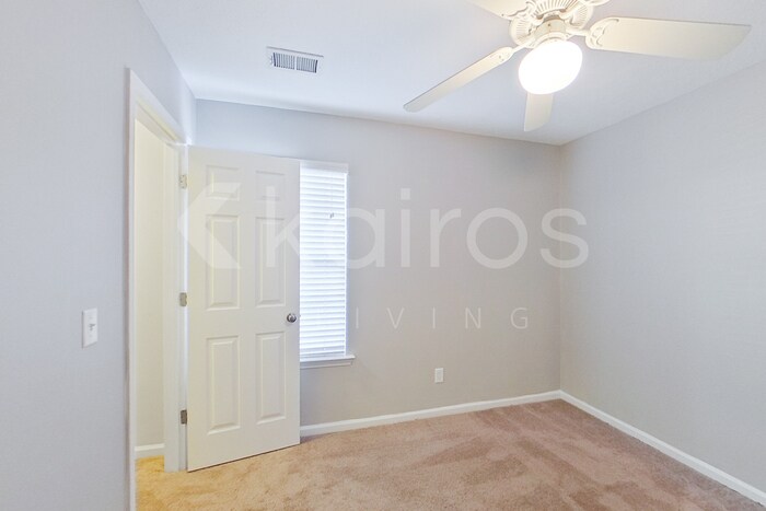 Building Photo - 261 Alexander Pointe Dr