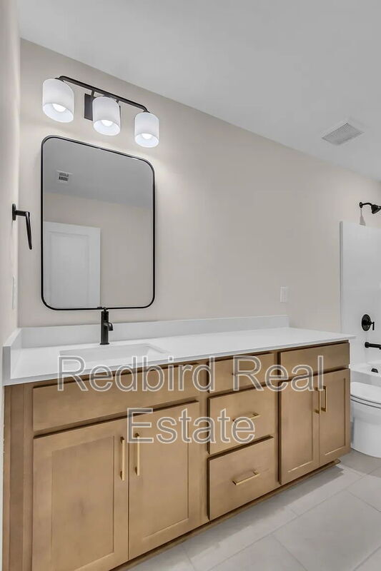 Building Photo - 911 Heatherfield Ln