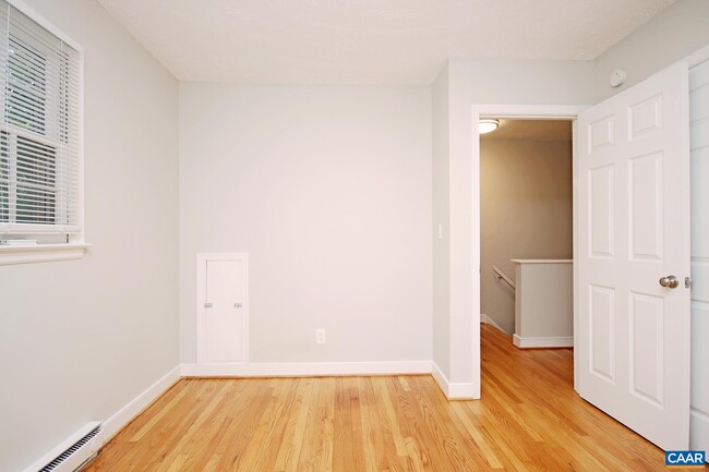 Building Photo - 110 Olinda Dr