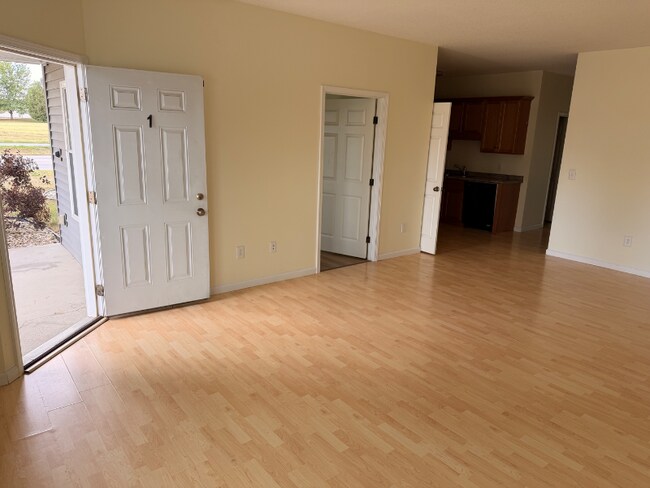 Building Photo - 44 OH-103