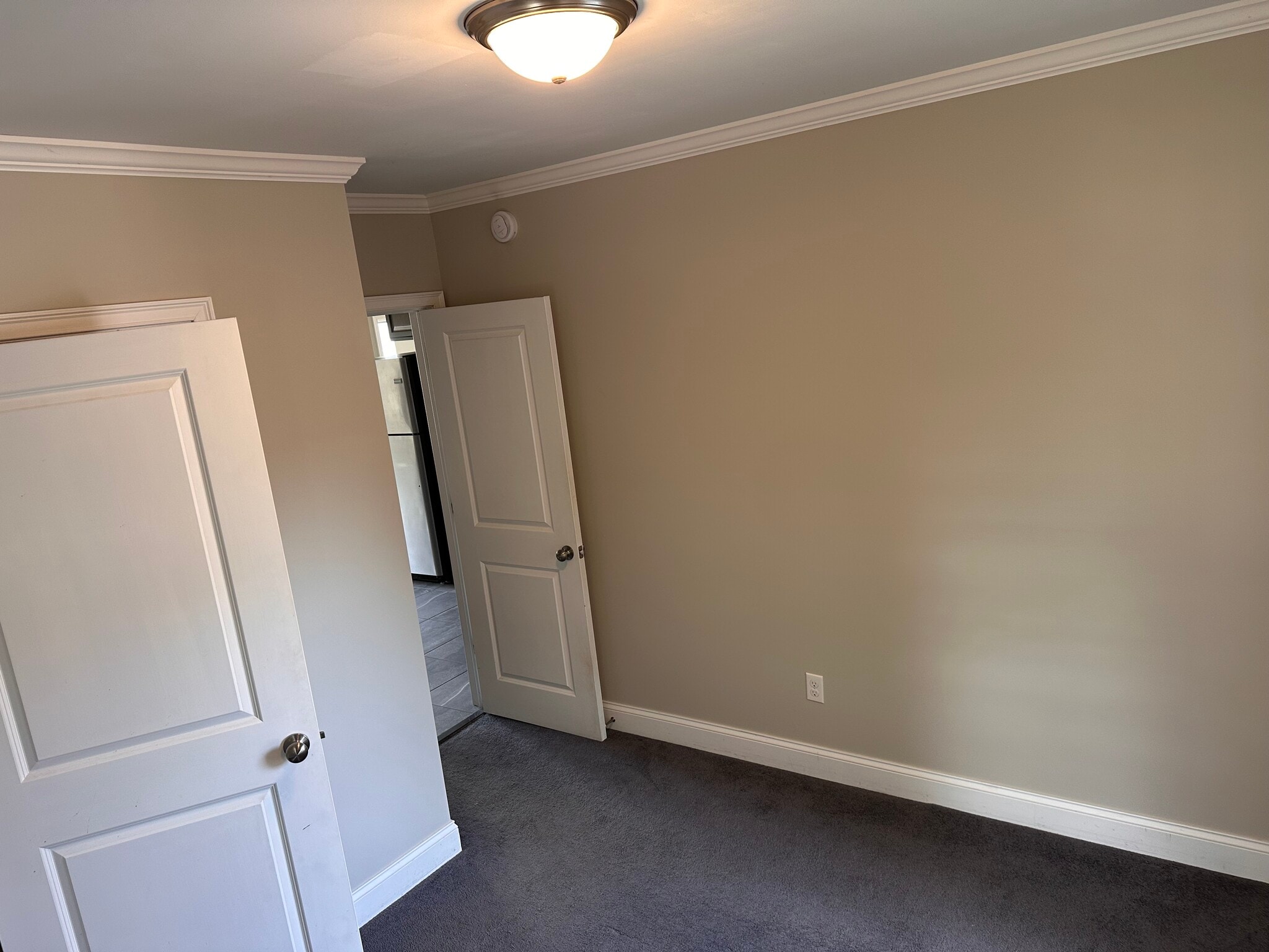 Building Photo - 19 Peacock St