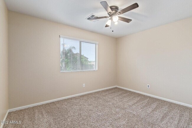 Building Photo - 2283 W Silver Creek Ln