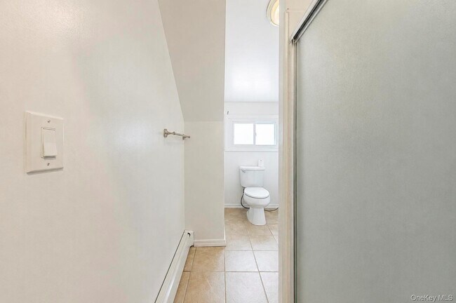 Building Photo - 3173 Roxbury Ln
