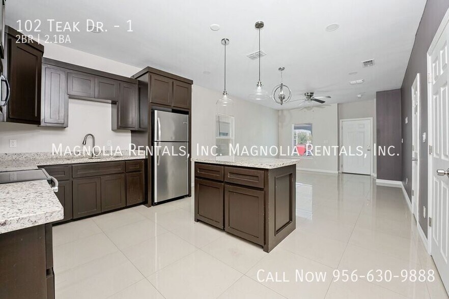 Building Photo - 102 Teak Dr