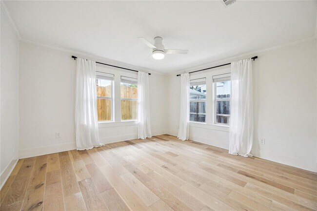 Building Photo - 827 Ralfallen St