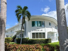 Building Photo - 10101 W Bay Harbor Dr