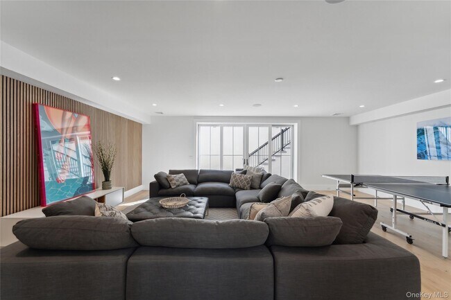 Building Photo - 510 Abrahams Path