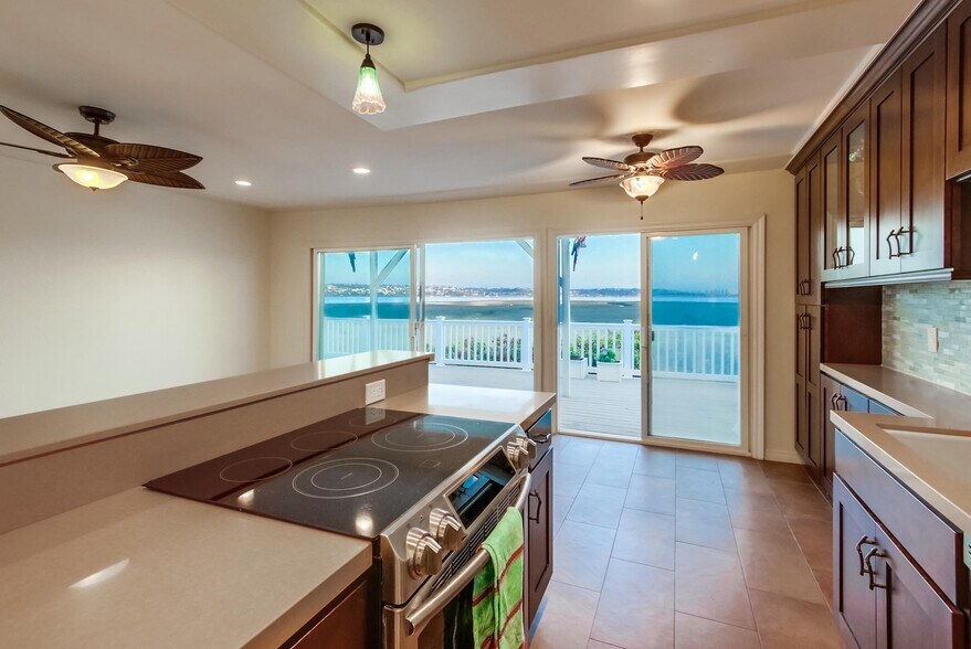 Building Photo - 3997 Crown Point Dr