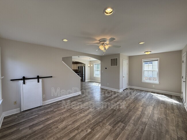 Building Photo - 238 5th St