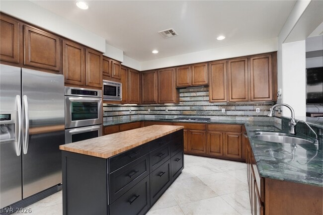 Building Photo - 2451 Hollow Rock Ct
