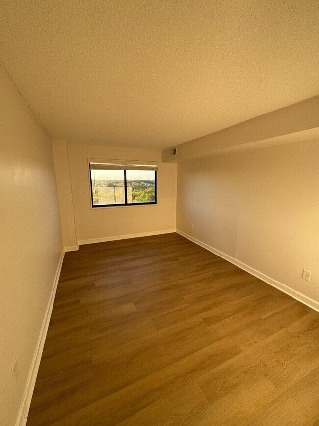 Building Photo - 1836 Metzerott Rd