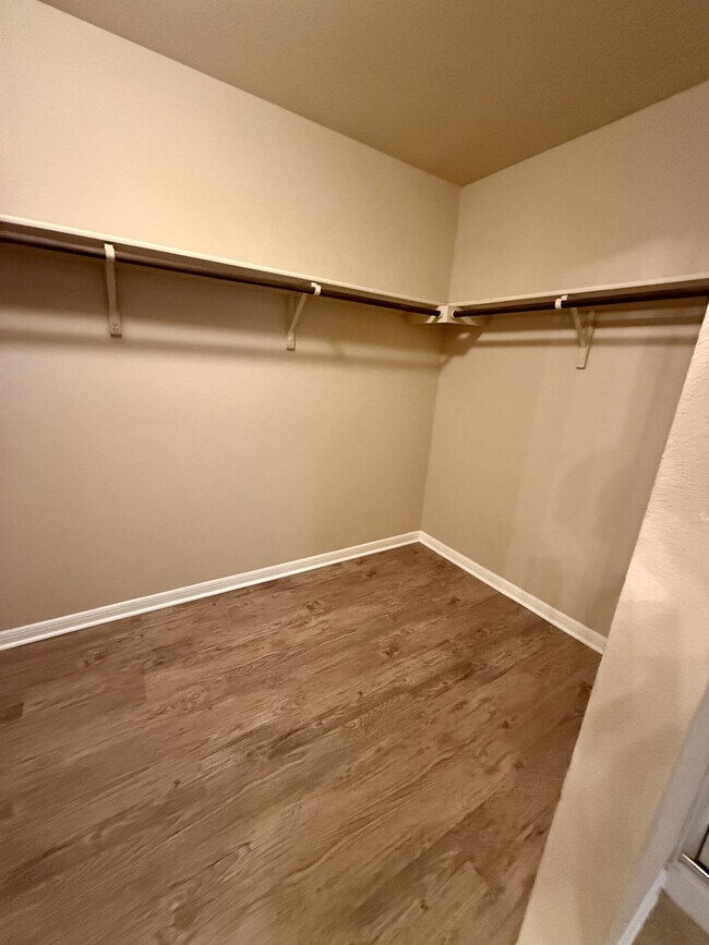 Building Photo - 5704 Montrelia Dr