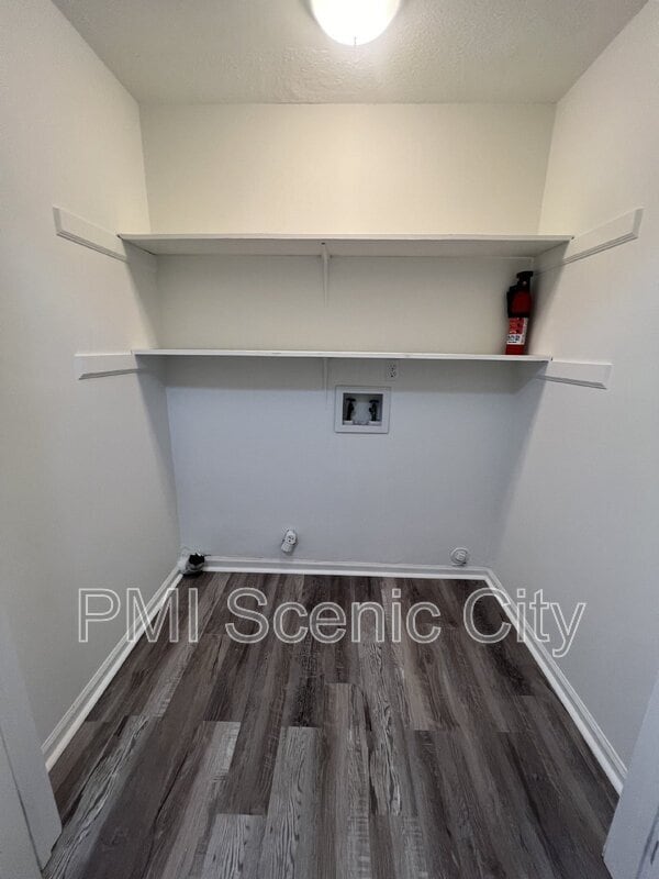 Building Photo - 1430 Stratton Pl Dr