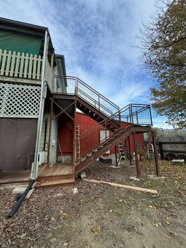 Building Photo - Apartment in Guinda