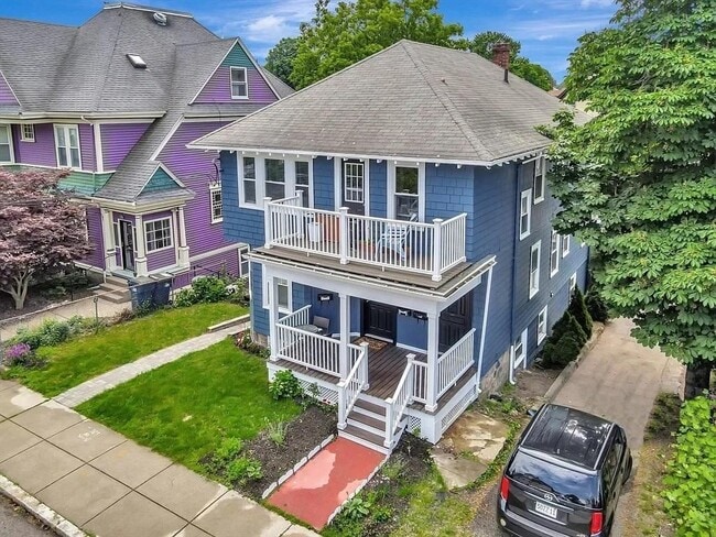 Building Photo - 56 Farquhar St
