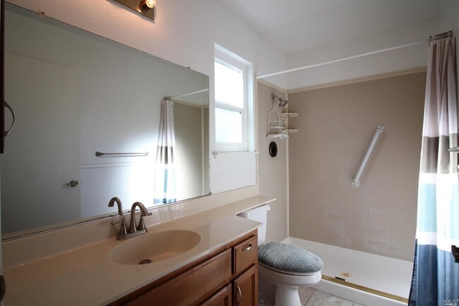 Building Photo - 132 Bryce Way