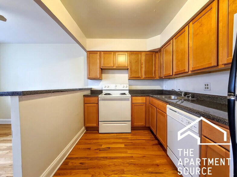 Building Photo - 1449 N Dearborn St