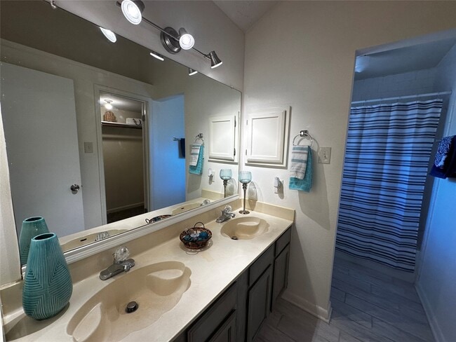Building Photo - 3044 High Plains Dr