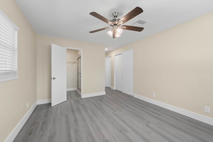 Building Photo - 700 Oakland Rd