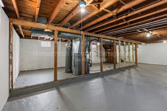 Building Photo - 9517 Lydell Dr