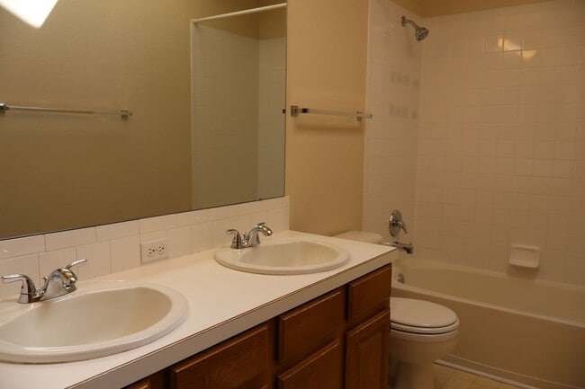 Building Photo - Live Large in Fort Collins – 5BR Home + $2...