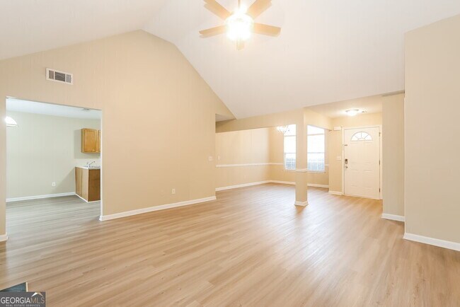Building Photo - 3482 Creekview Dr