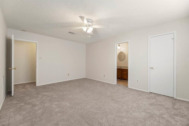 Building Photo - 4401 Molokai Dr