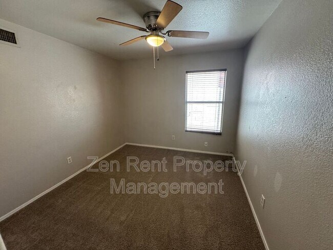 Building Photo - 5913 W Mercury Way