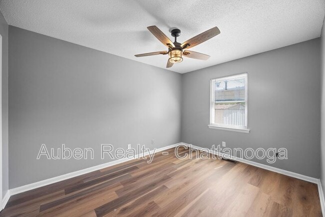 Building Photo - 1214 Helena Dr