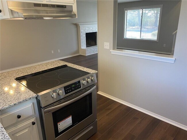 Building Photo - 415 S 20th St