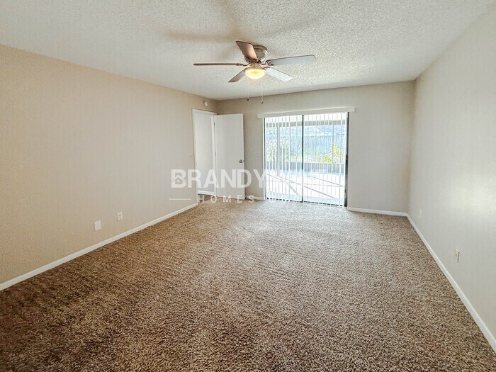 Building Photo - 734 Sandy Creek Dr