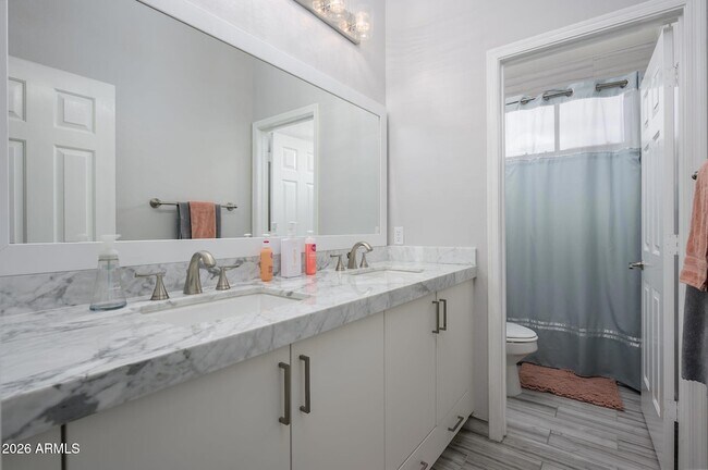 Building Photo - 7743 E Nestling Way