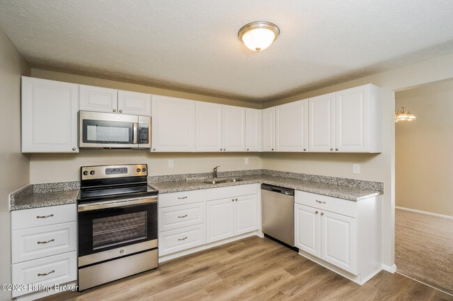 Building Photo - 6300 Ocho Rios Ct