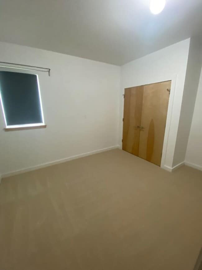 Building Photo - 3 Bedroom Modern Home w/ Excellent Location!