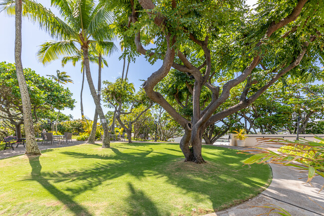 Building Photo - 250 Kawaihae St