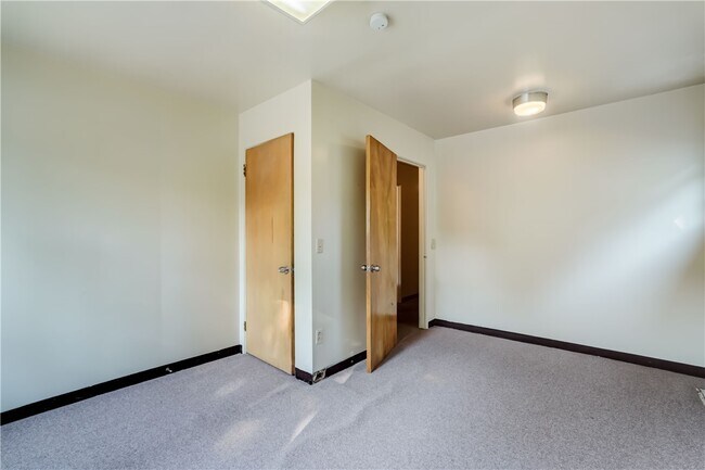 Building Photo - 2233 Clifford Ave