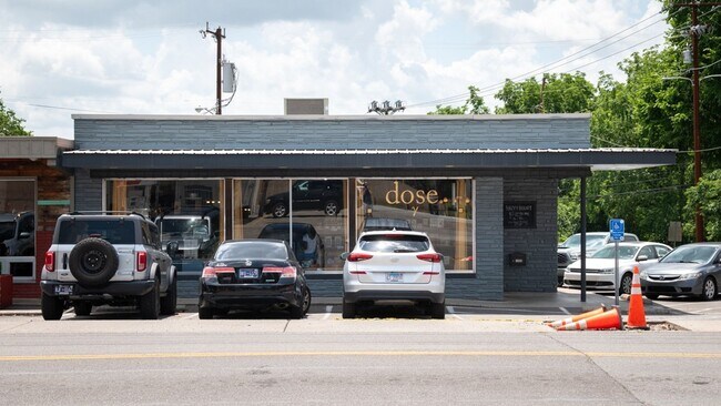 Building Photo - East Nashville Charmer