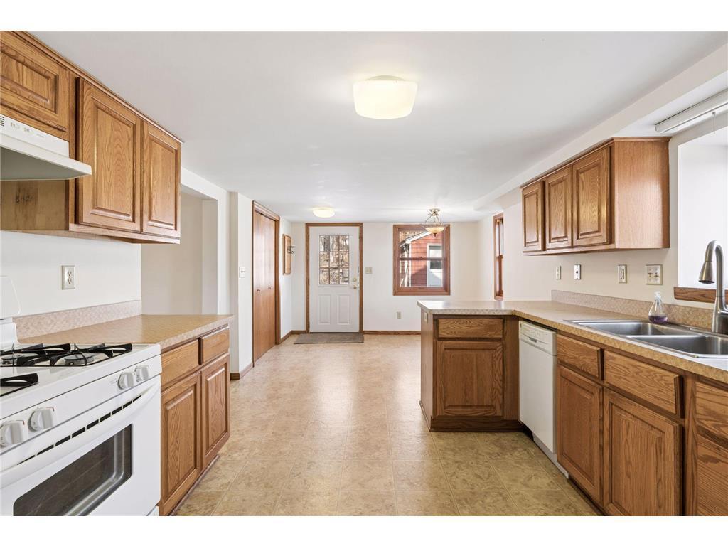 Building Photo - 949 Benhill Rd