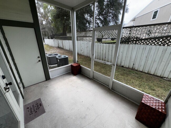 Building Photo - MARION REFLECTIONS