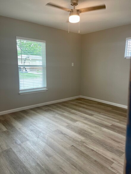 Master Bedroom - 1829 Wood Ave