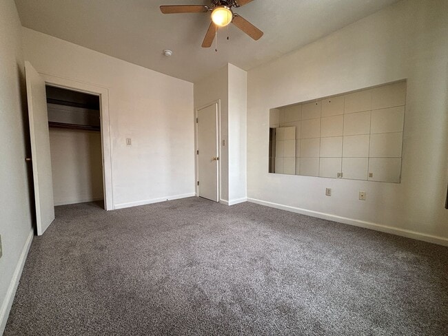 Building Photo - Uptown Apartments