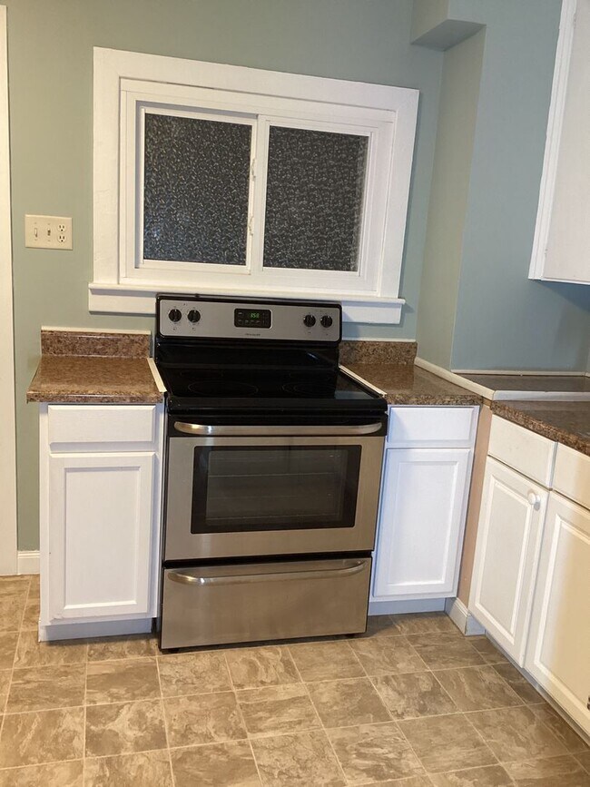 Building Photo - 224 W North St