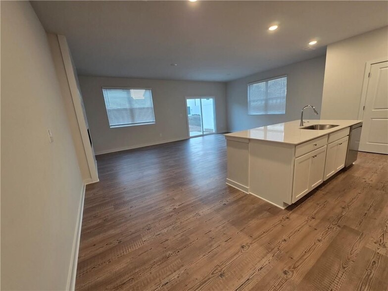 Building Photo - 1712 Harper Lily Ln