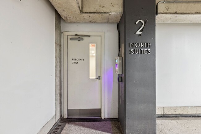 Building Photo - Luxury Condo in Dublin's Coveted Bridge Pa...
