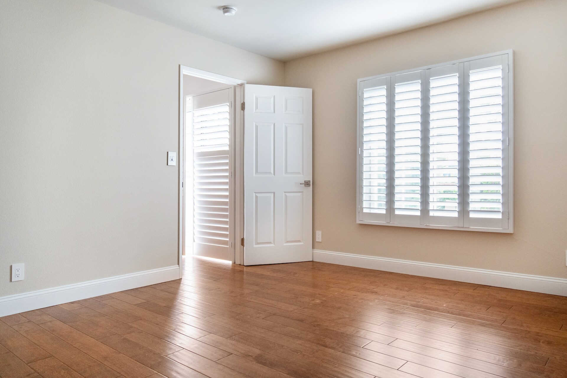 Primary bedroom - 6638 Clybourn Ave