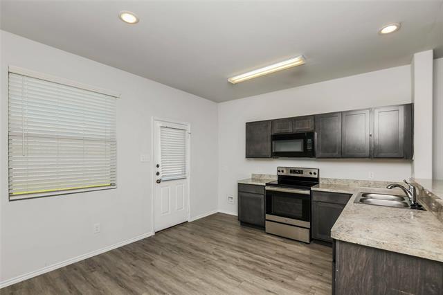 Building Photo - 8325 Yaupon Holly Trl