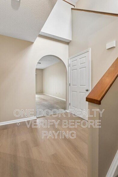 Building Photo - 5306 Aden Ct