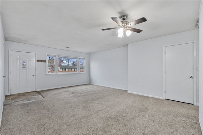 Building Photo - 925 2nd Ave E