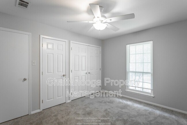 Building Photo - 900 Mountain Creek Rd