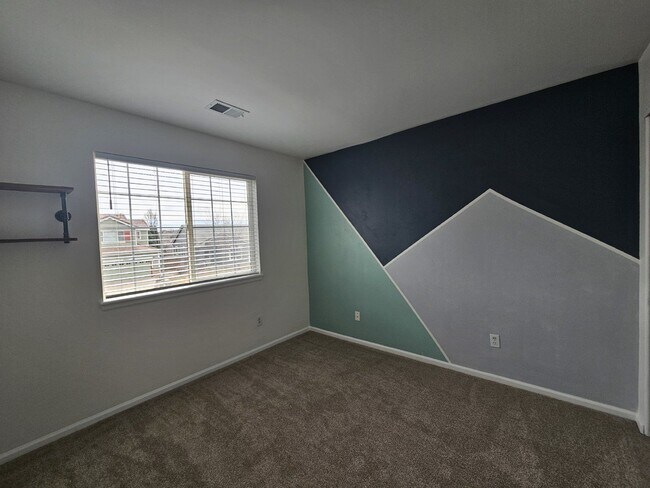 Building Photo - 10043 MacKay Dr